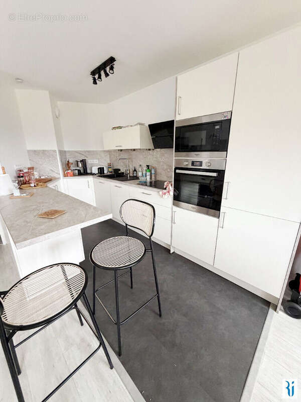 Appartement à MONT-SAINT-AIGNAN