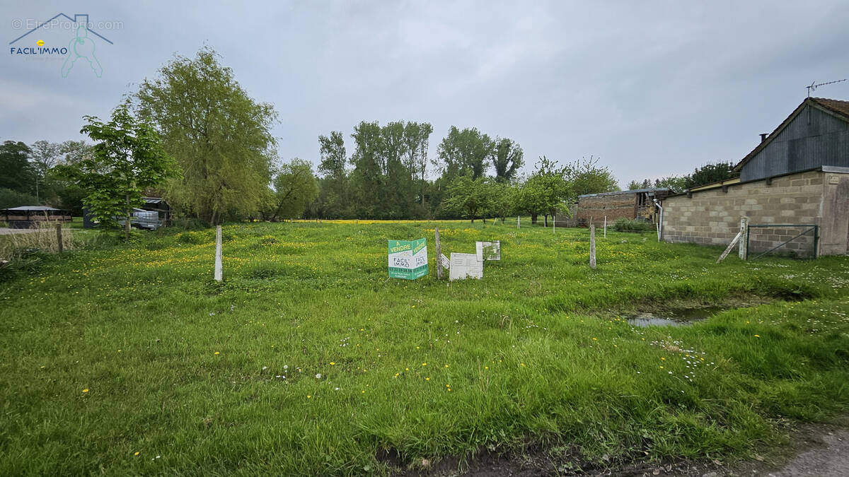Terrain à YZEUX