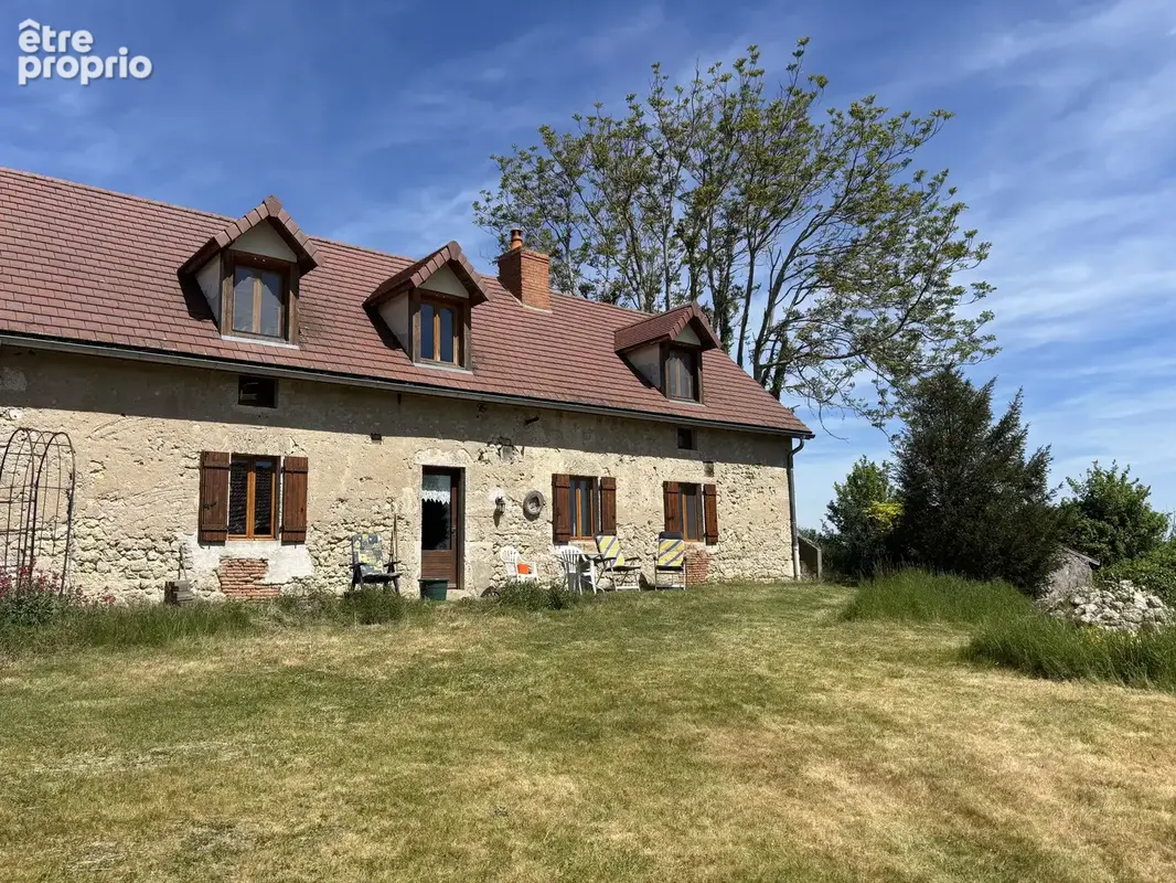 Langy   Maison authentique avec un terrain de 6 915 m2, des granges et une vue magnifique - photo 2