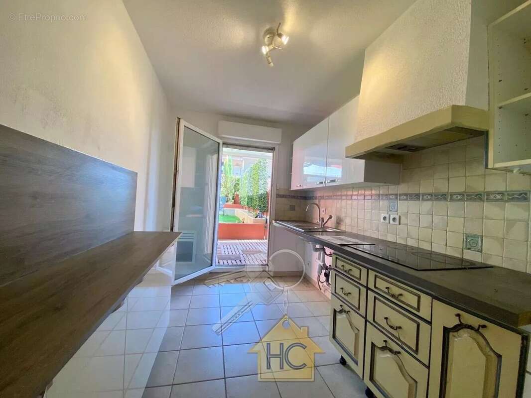 Appartement à MANDELIEU-LA-NAPOULE