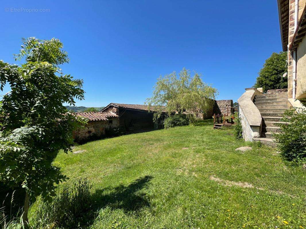 Corps de ferme  Bully avec une maison d'habitation de 107 m² rénovée - photo 7