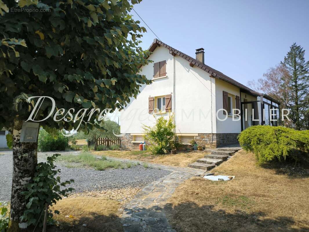 Maison 132 m² à Payzac  - photo 3