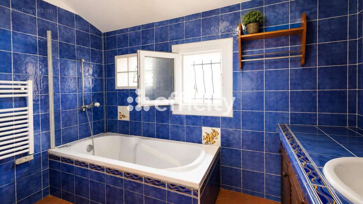 Maison 65 m² à Martigues  - photo 7