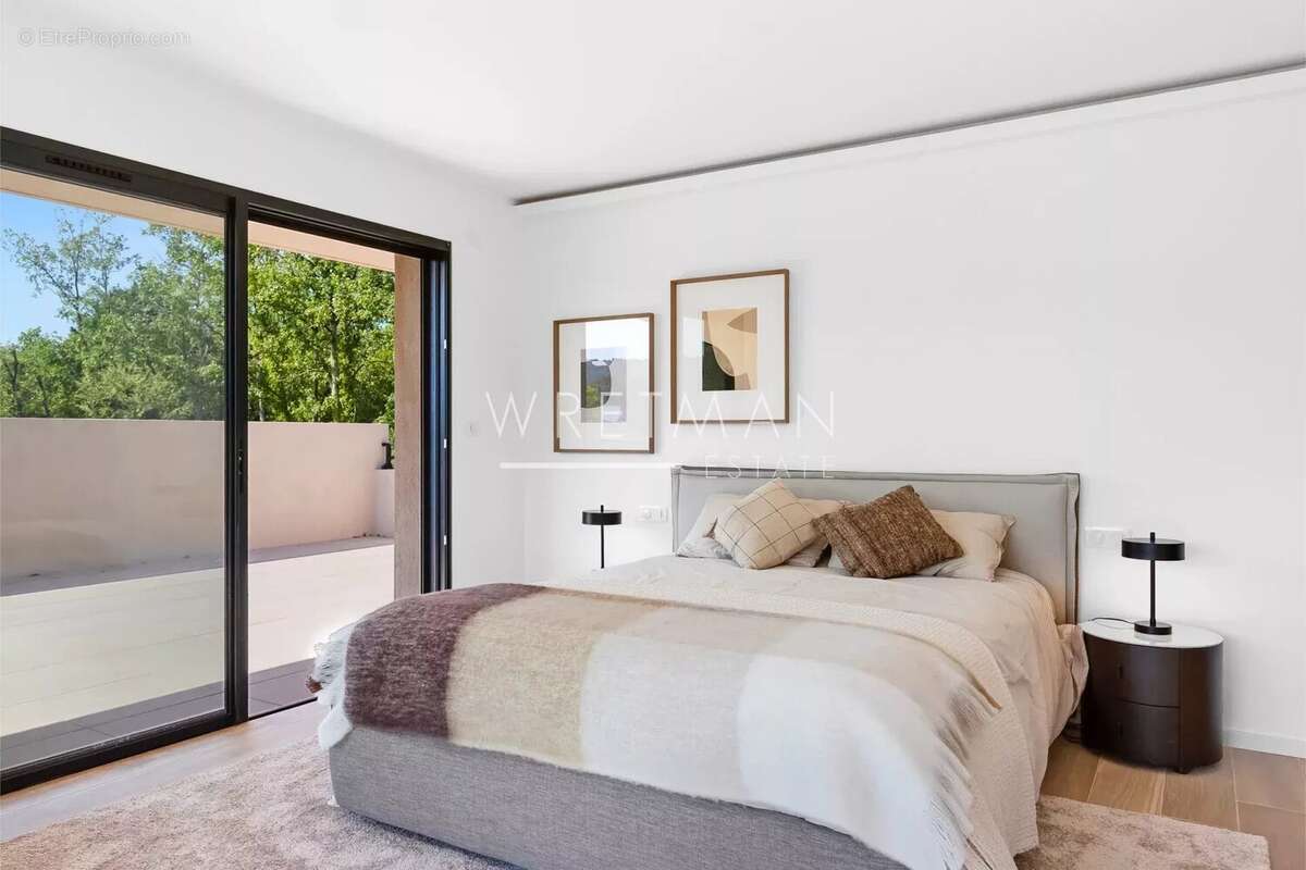 Maison à TOURRETTES