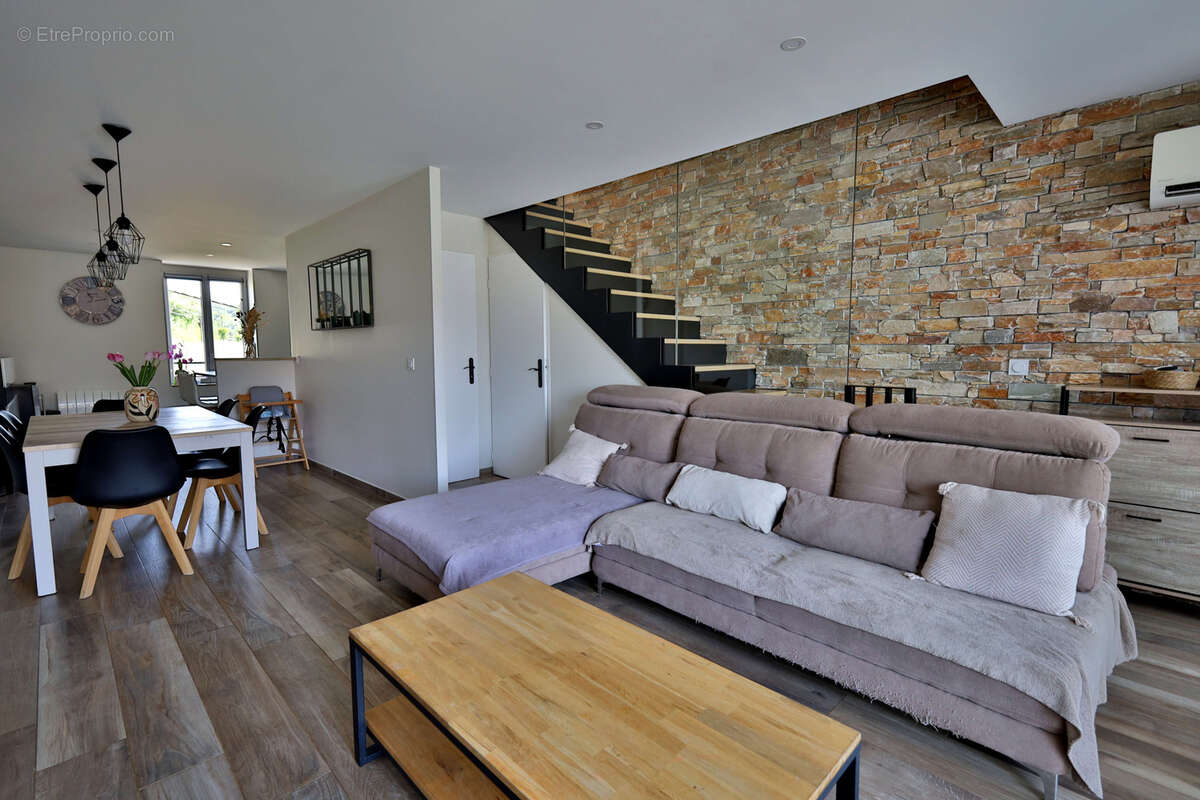Appartement à SAINT-JUST-CHALEYSSIN