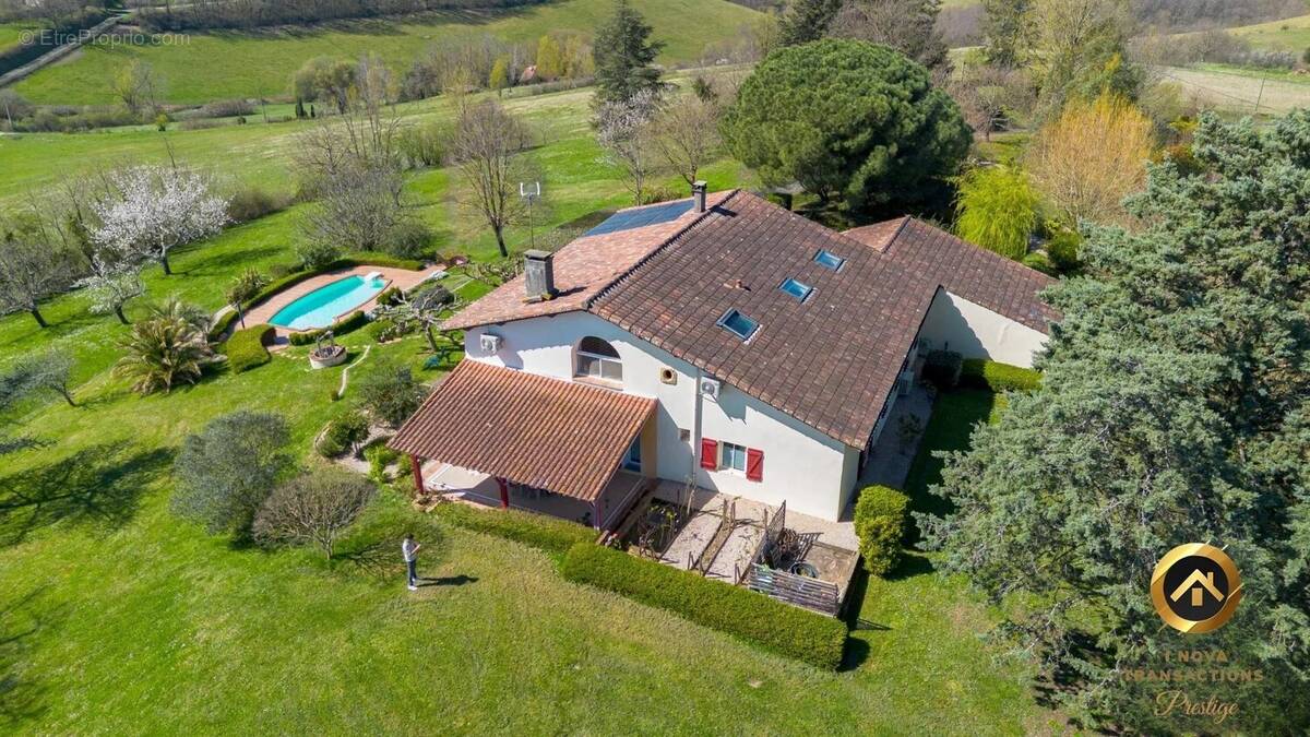 Maison à MONTESQUIEU-VOLVESTRE