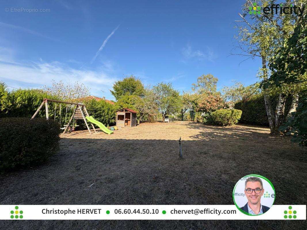 Maison à RUELLE-SUR-TOUVRE