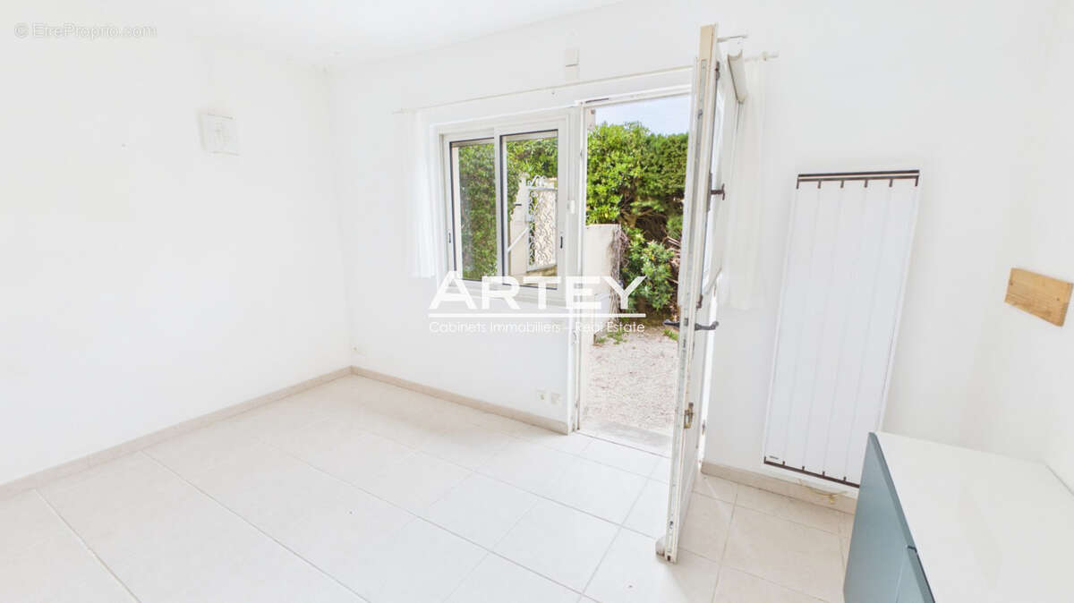 Appartement à CARQUEIRANNE