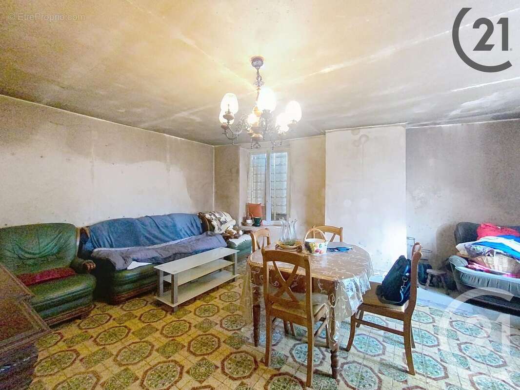 Maison à LA SAULSOTTE