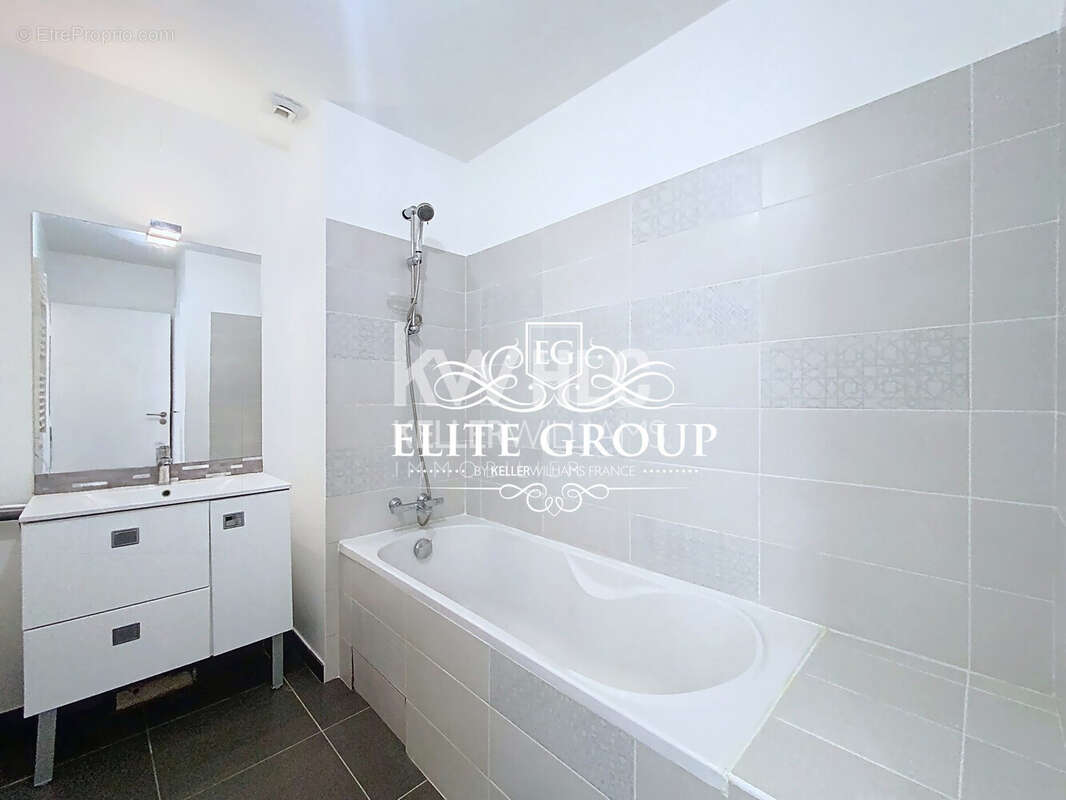 Appartement 63 m² à Antibes  - photo 7