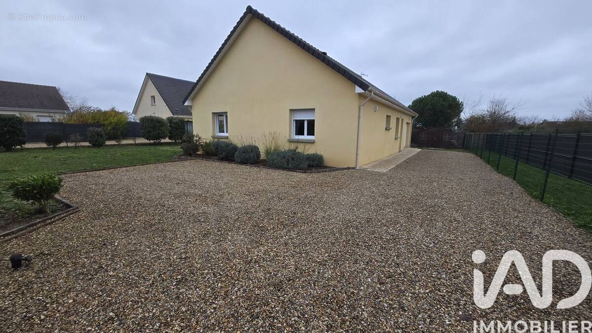 Photo 1 - Maison à COURCELLES-SUR-SEINE