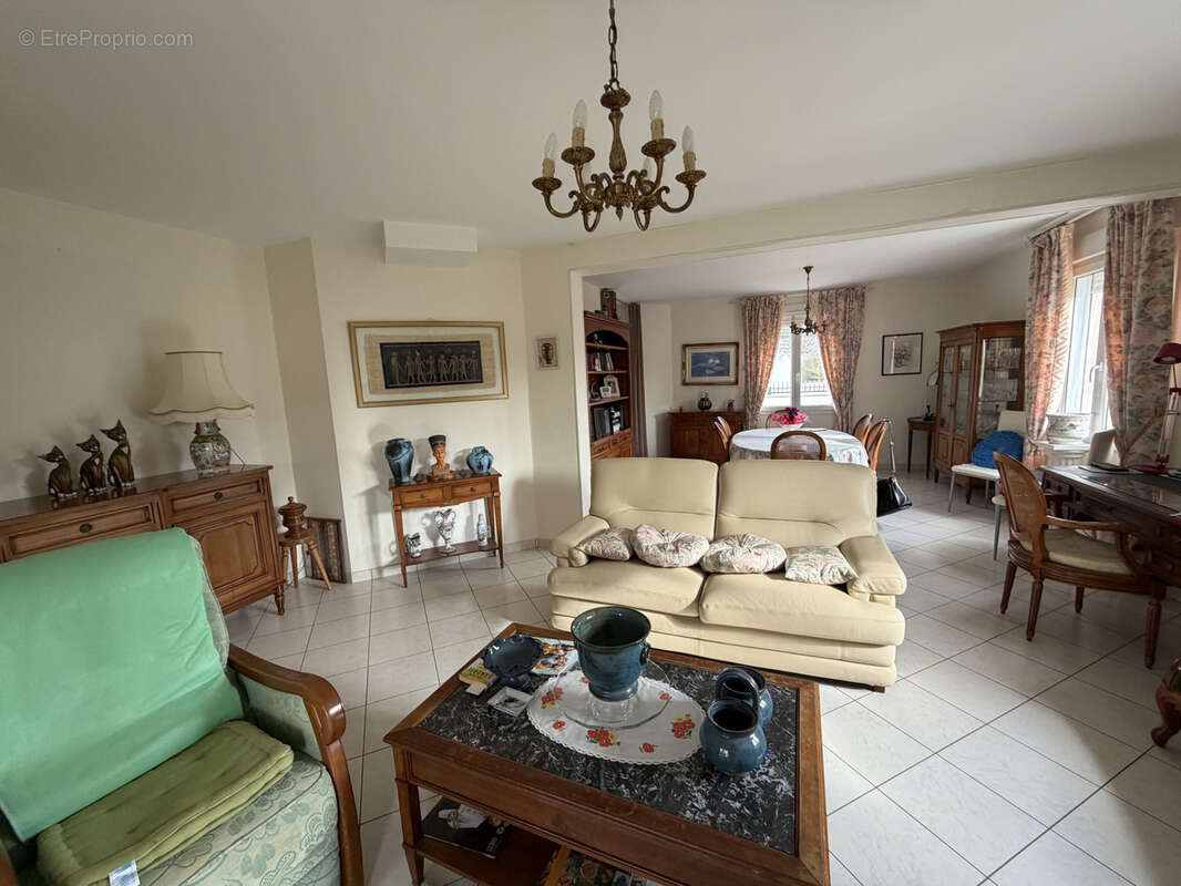 Maison à SABLE-SUR-SARTHE