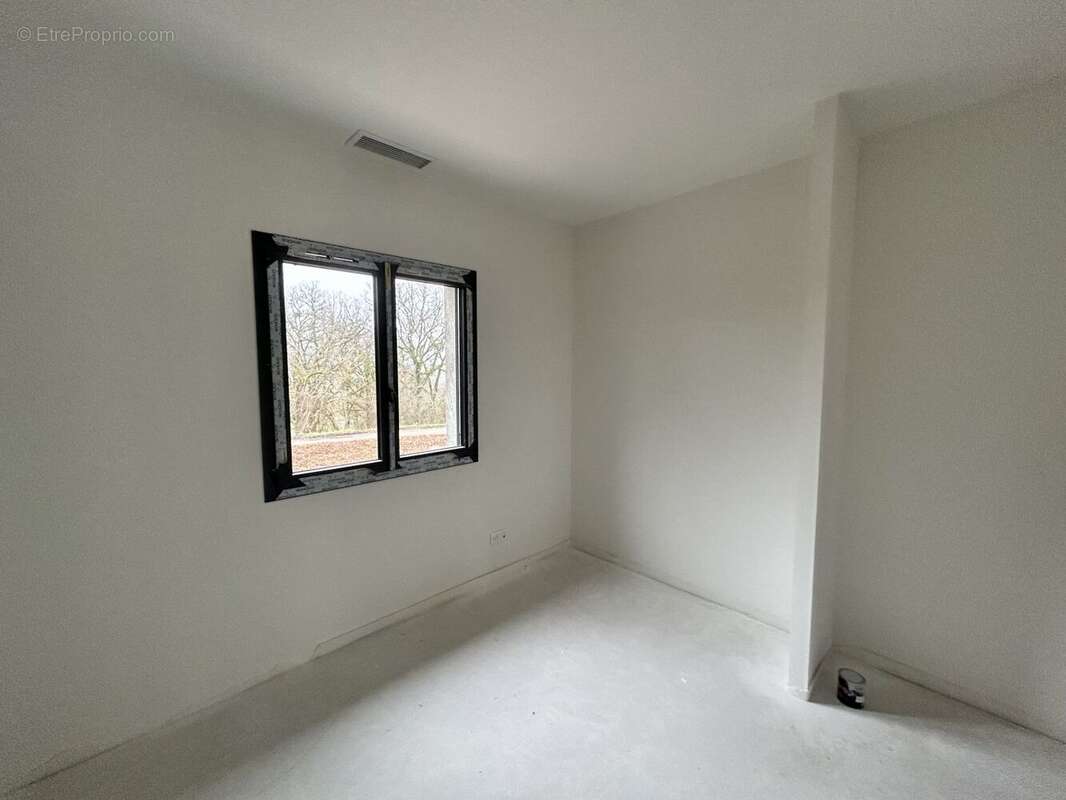 placard chambre2 - Maison à CAHORS