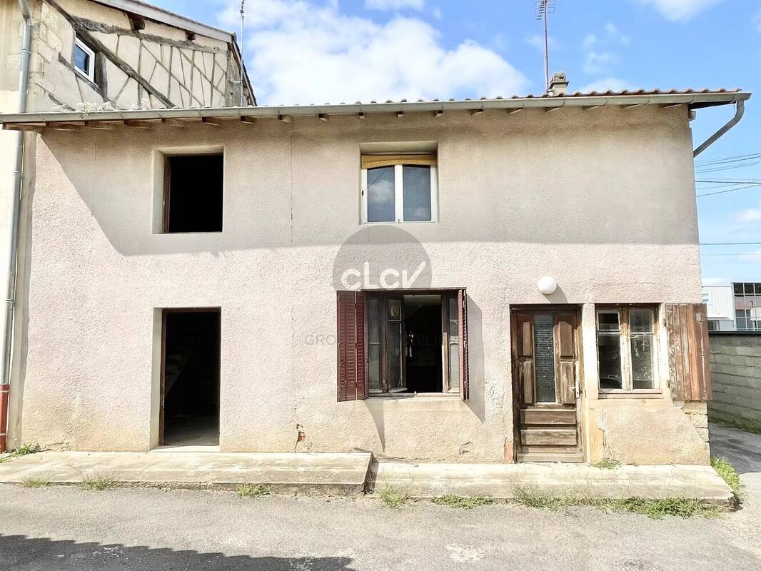 Maison à PONT-DE-VAUX