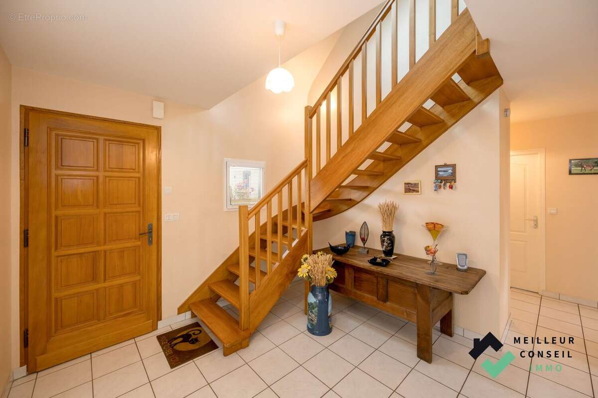 Maison à SAINT-JULIEN