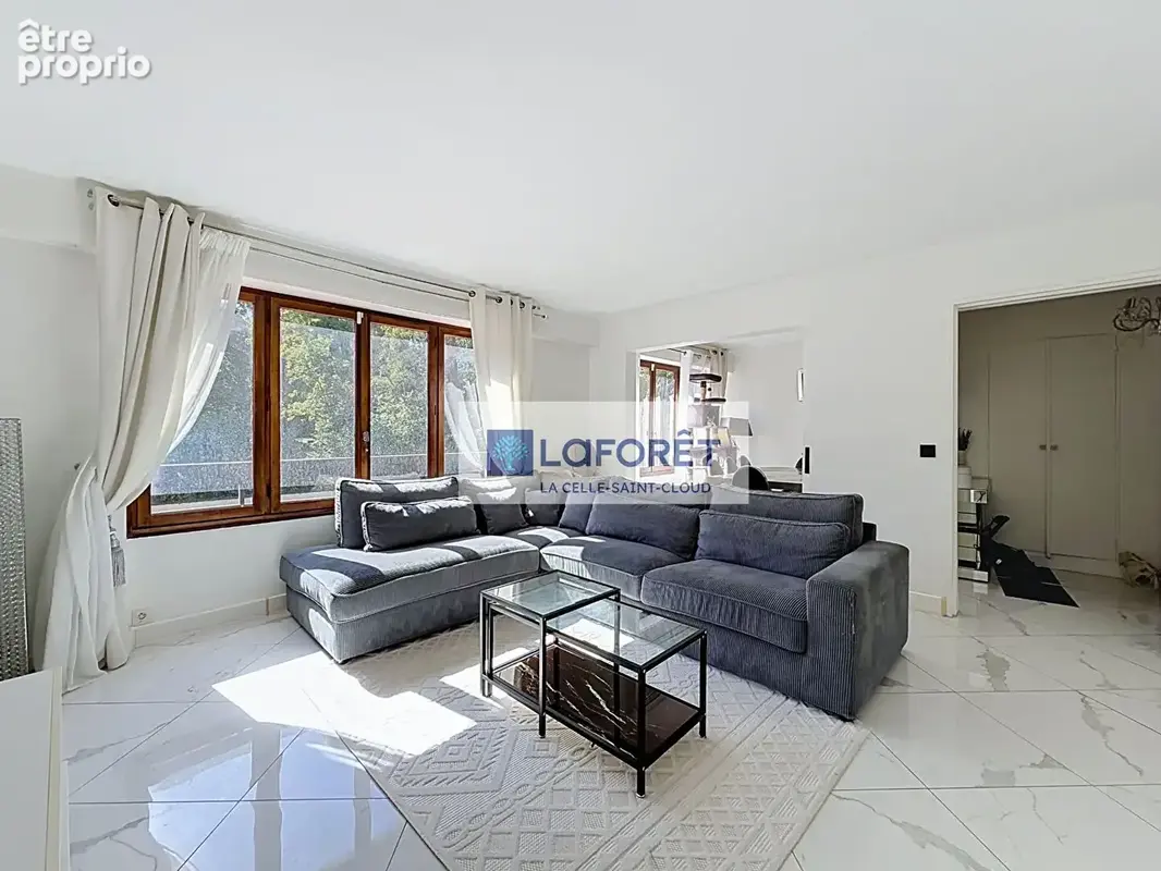 Photo Appartement à La Celle-Saint-Cloud au prix de 329 000€