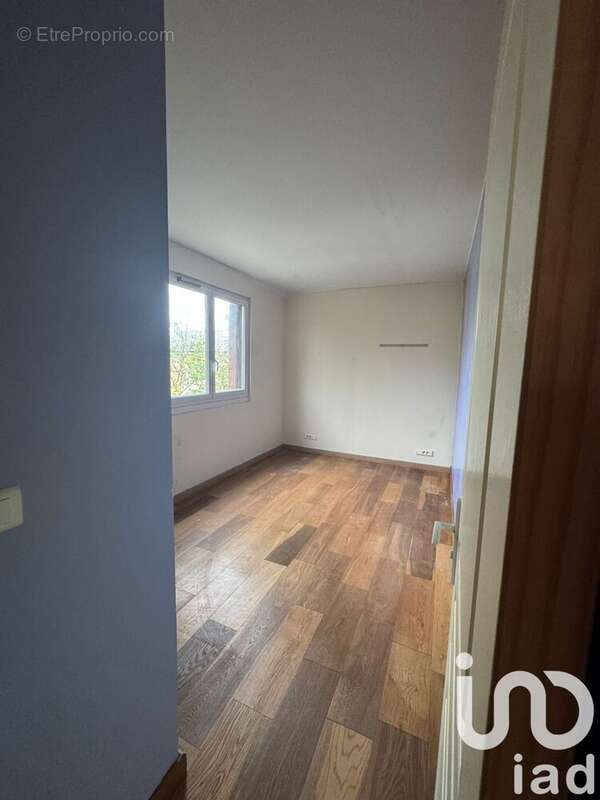 Photo 2 - Appartement à SAINT-FARGEAU-PONTHIERRY
