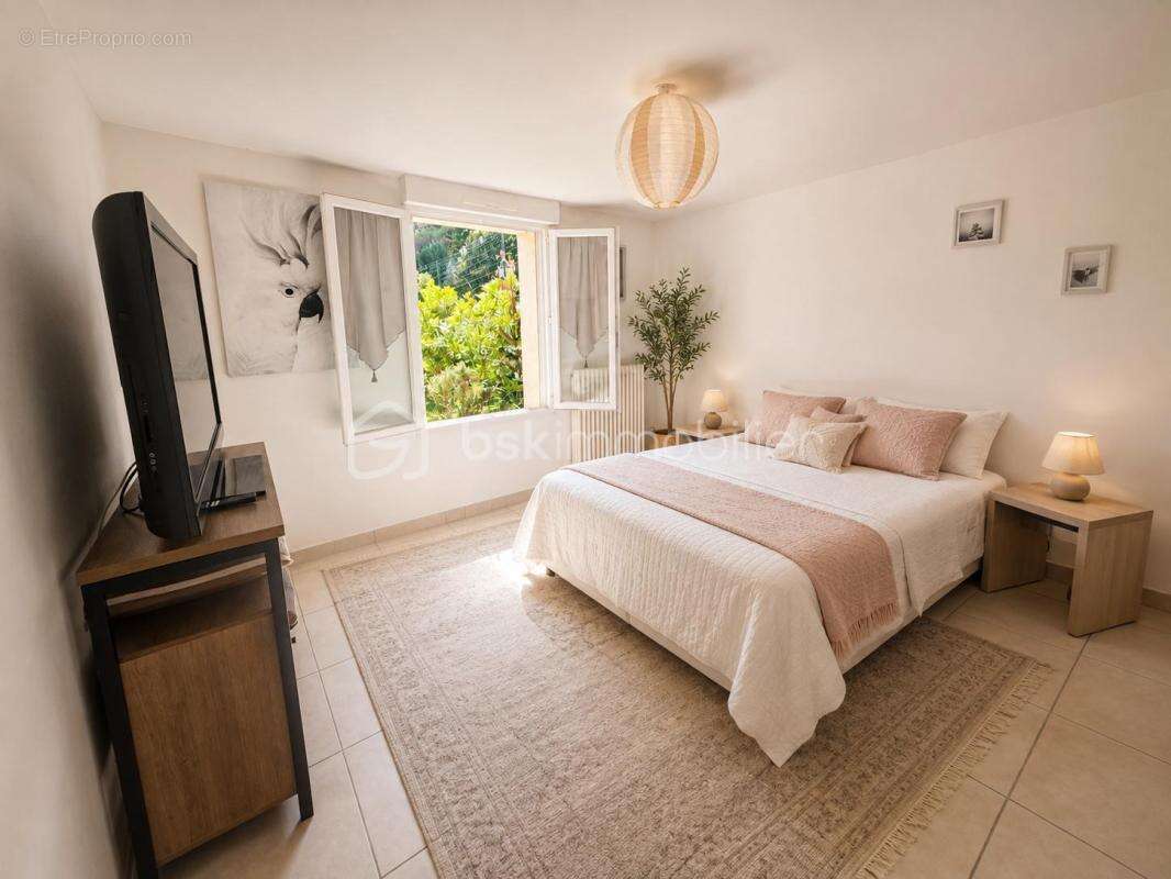 Montbazin à 20 min de Montpellier et Sète !!! – Propriété de caractère de 233 m² sur 3285 m² constructibles - photo 11