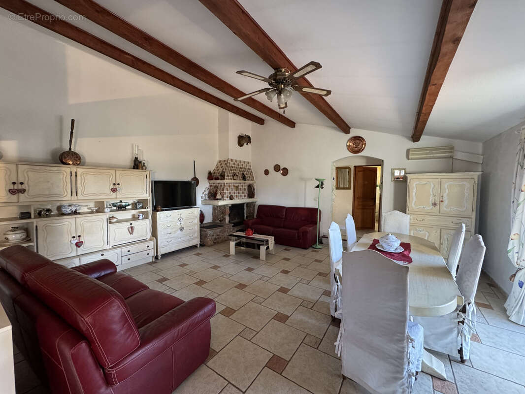 Maison à REGUSSE