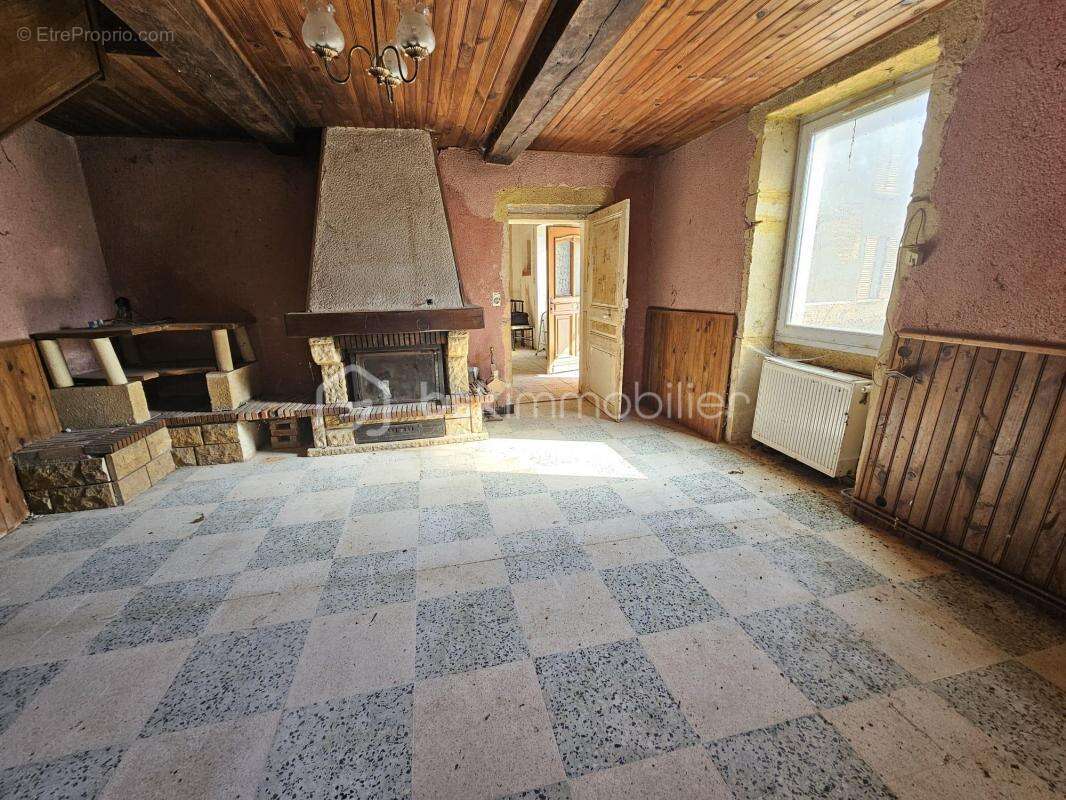 Tènement immobilier avec fort potentiel – 2 maisons + Dépendances – Terrain 3 500 m² – Bord de canal - photo 5