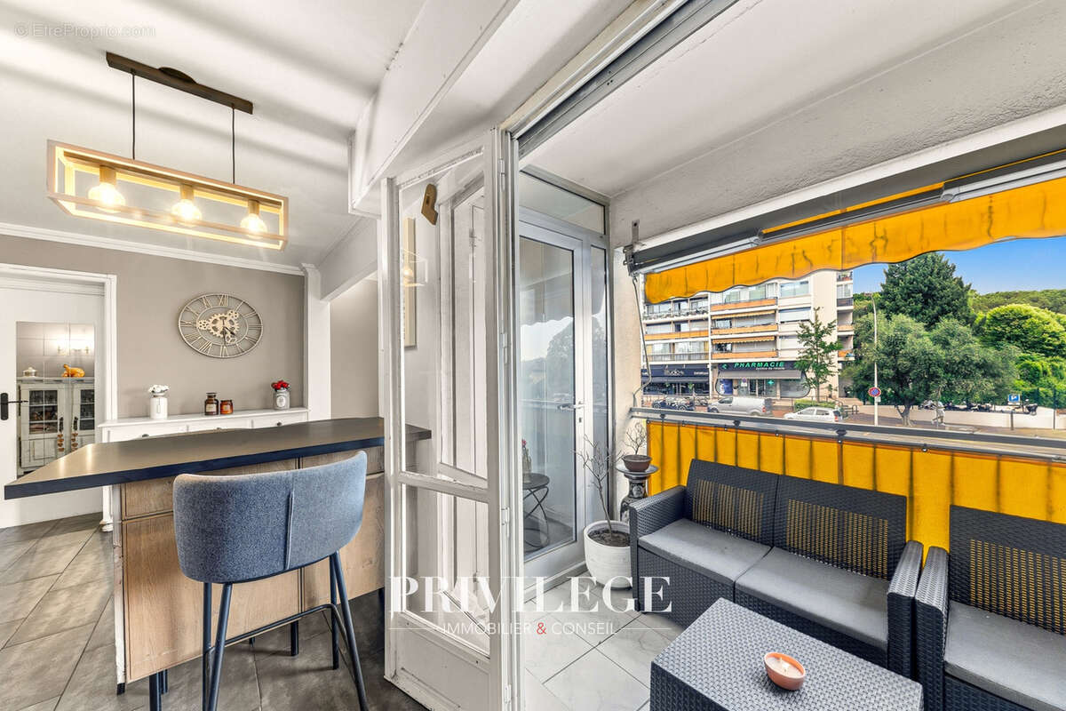 Appartement à LE CANNET