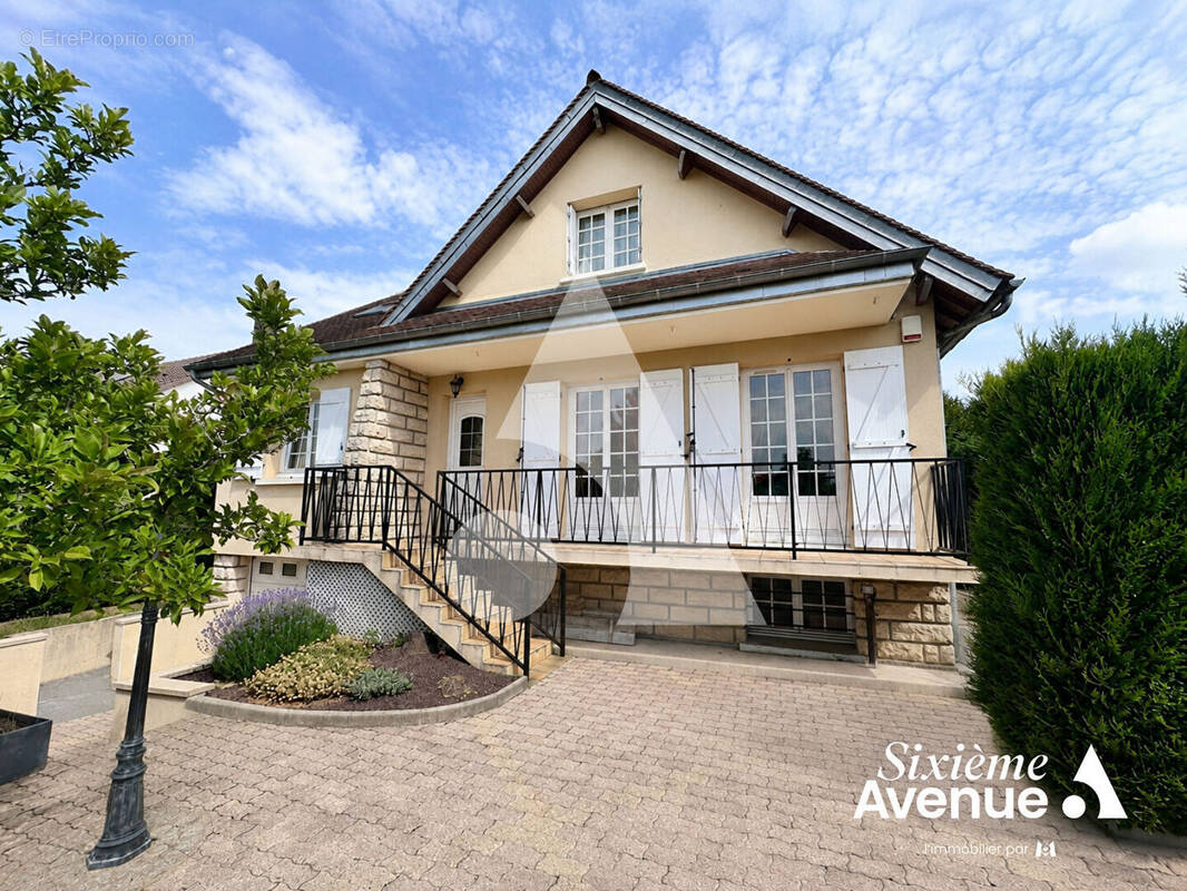 Maison à BOURAY-SUR-JUINE