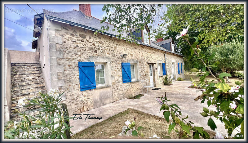 Maison à BECON-LES-GRANITS