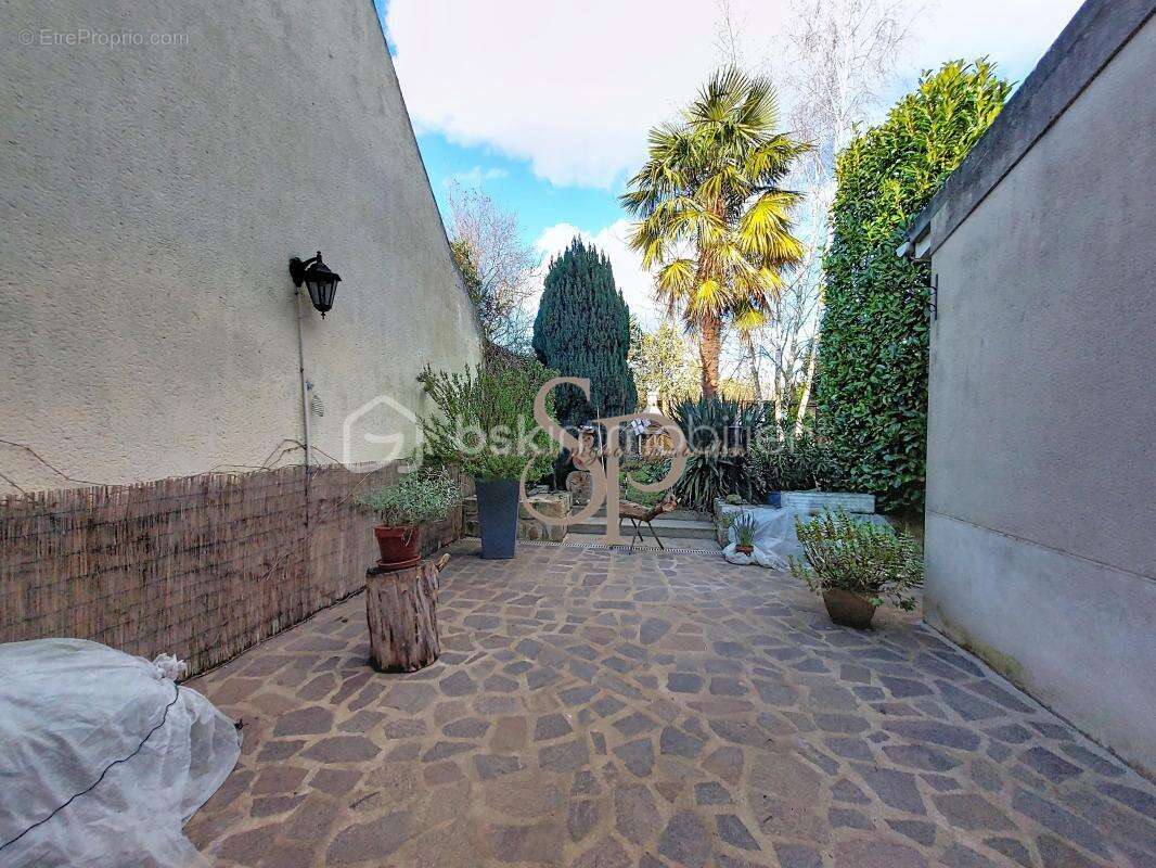 Maison à MISY-SUR-YONNE