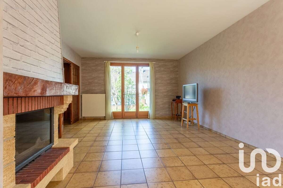 Photo 8 - Maison à VIRY-CHATILLON