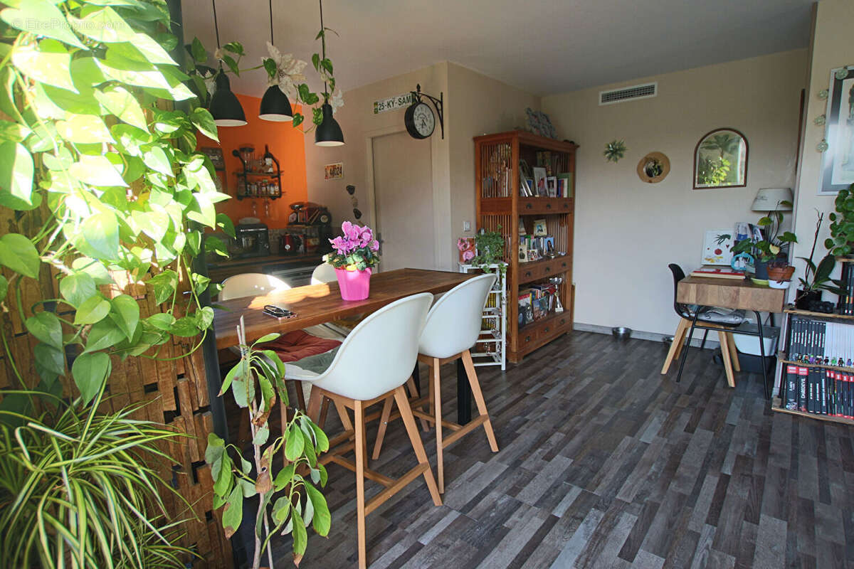 Maison à SALLES