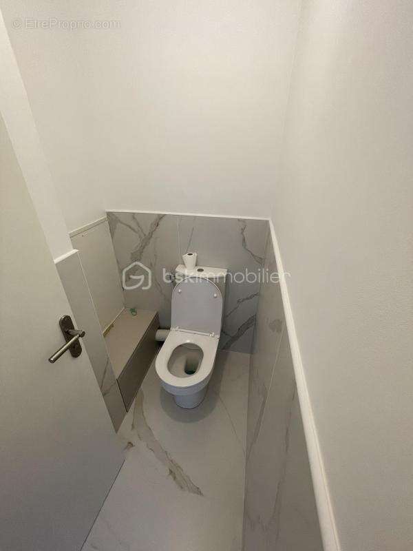 Appartement rénové avec terrasse de 83m2 au cœur de Venelles – Calme et tout à pied - photo 10