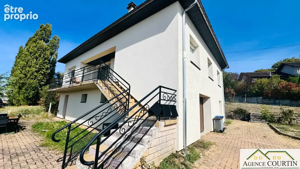 Maison familiale avec 4 chambres, terrain clos et vue dégagée à Lons-le-Saunier - photo 21