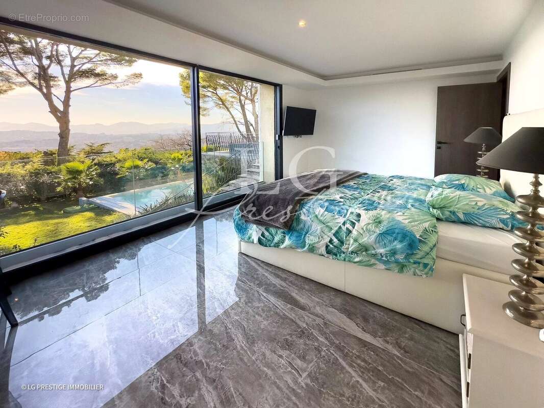 Maison à MOUGINS