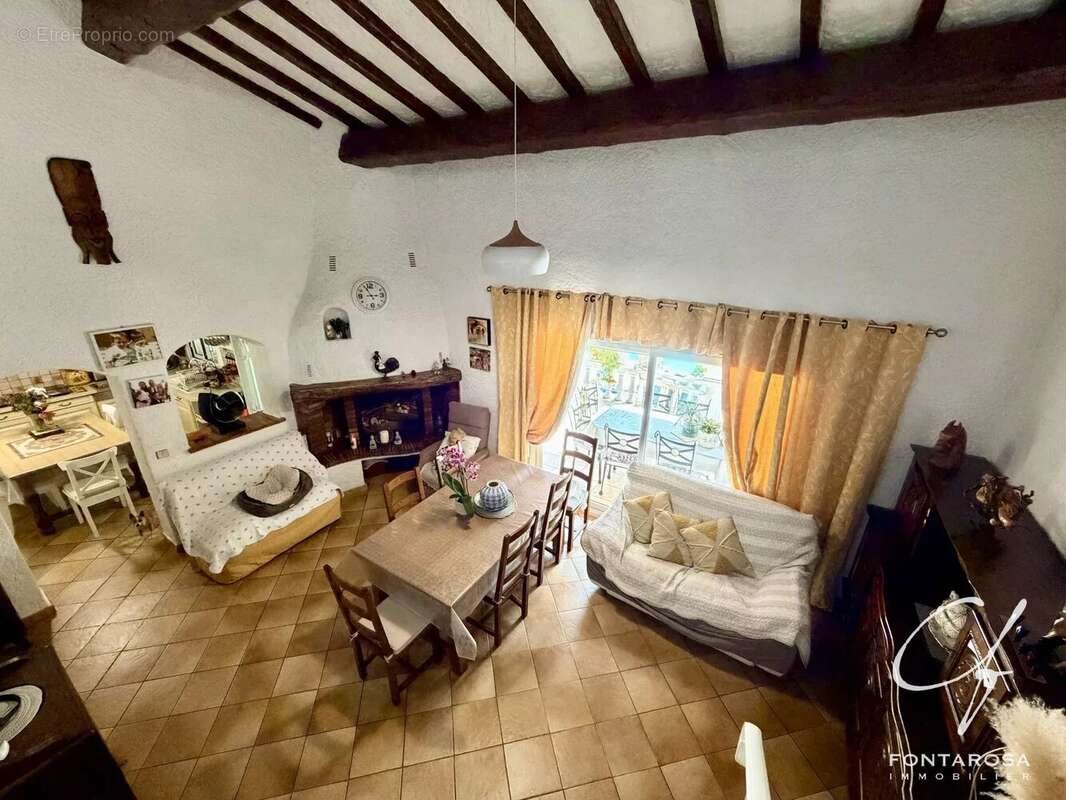 Maison à PUGET-SUR-ARGENS