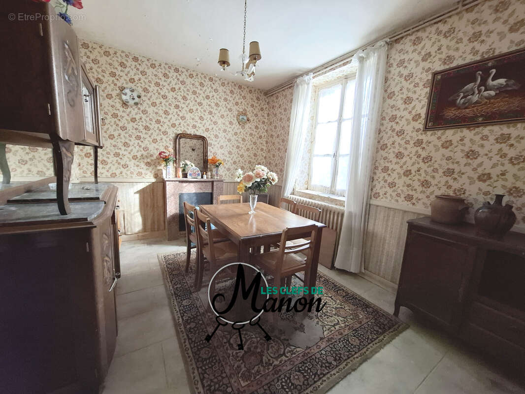 Maison à BESSINES-SUR-GARTEMPE