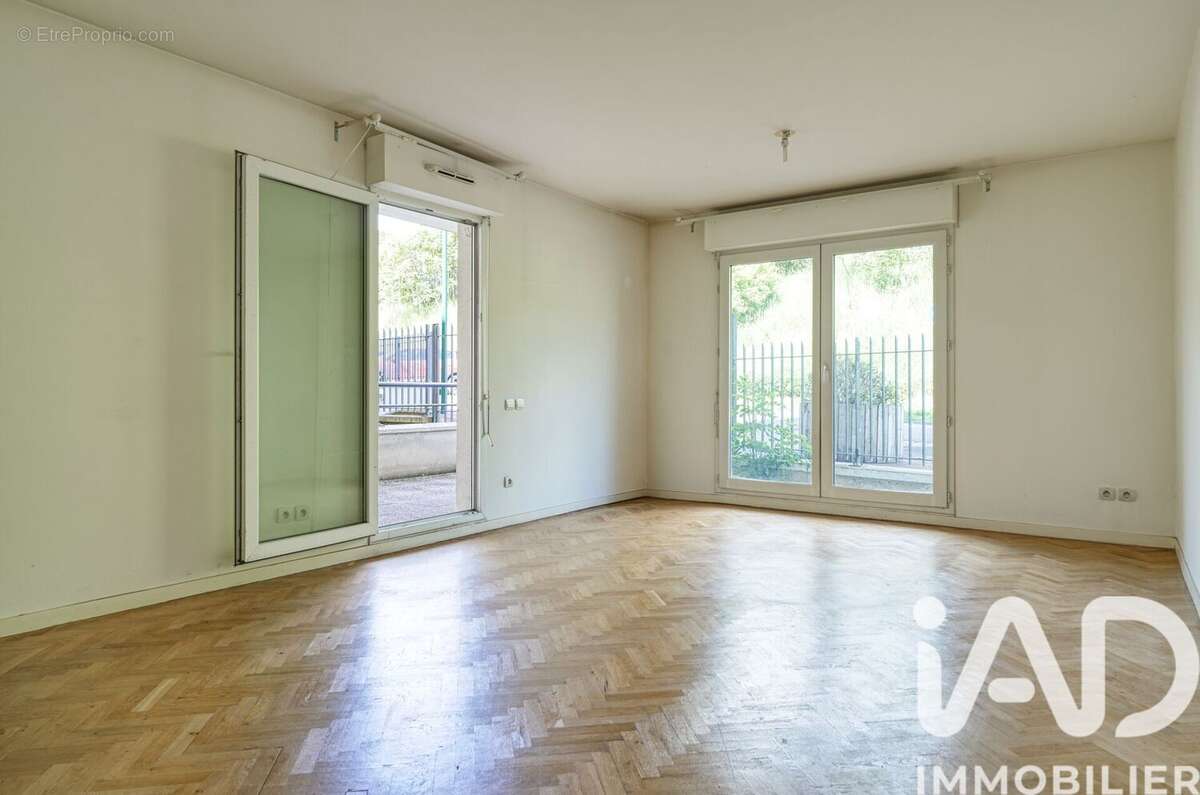 Photo 2 - Appartement à HARDRICOURT