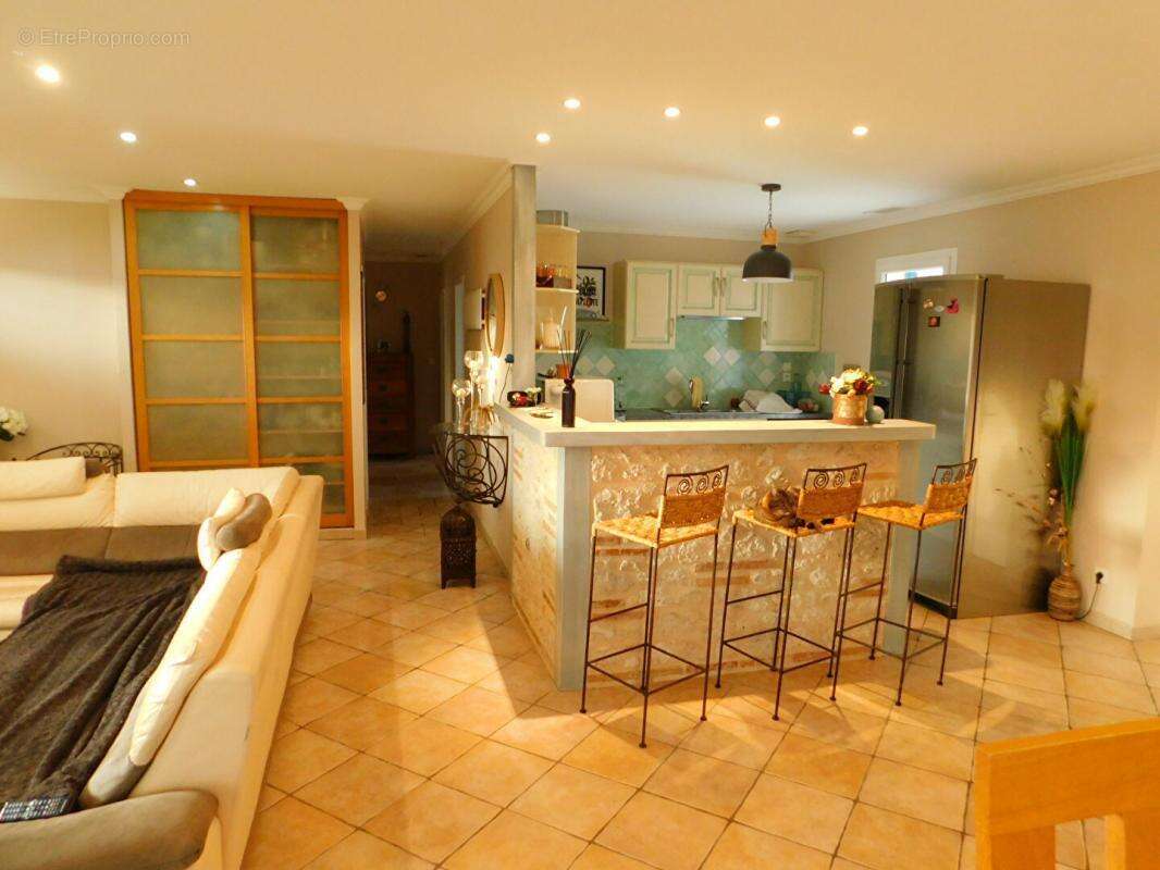 Maison à GAGEAC-ET-ROUILLAC