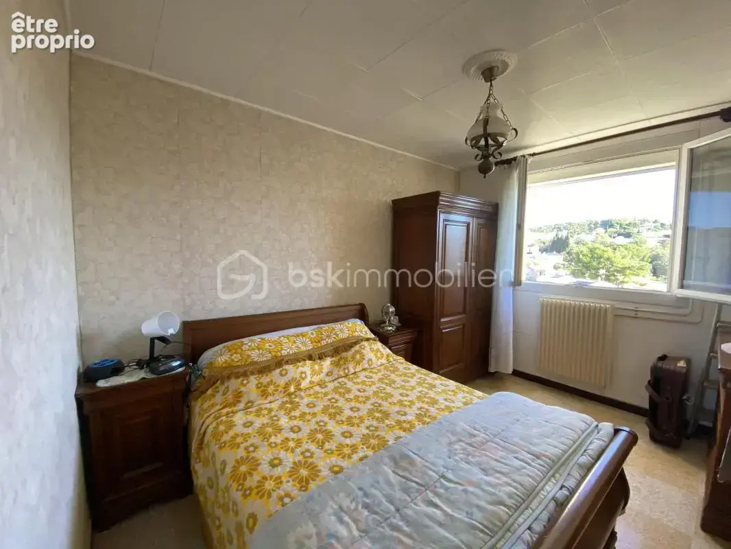 Exclusivite !!! *** appartement traversant avec cave dernier etage toulon *** - photo 5