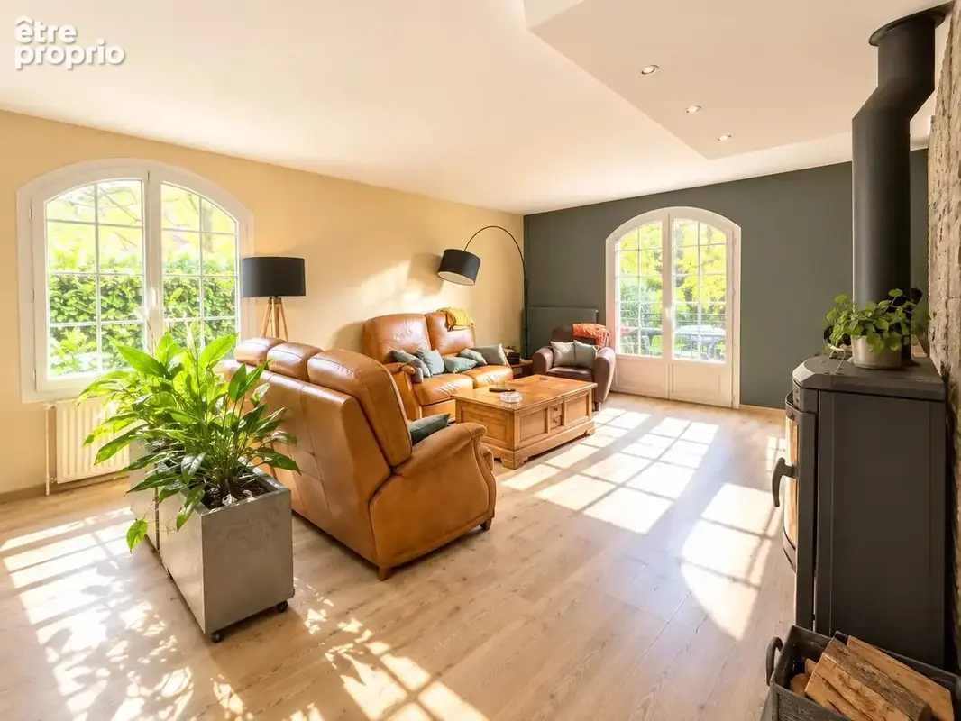 Maison avec de beaux volumes au calme et proche commodités - photo 4
