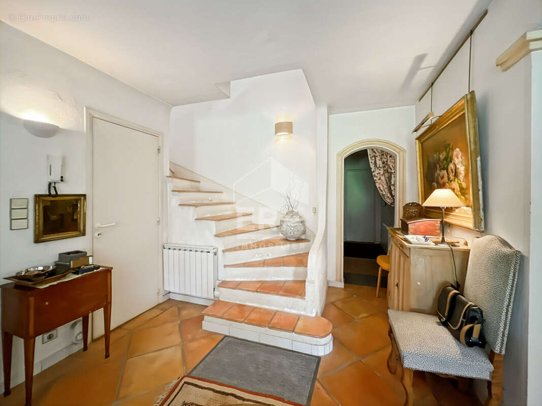 Maison à MOUANS-SARTOUX