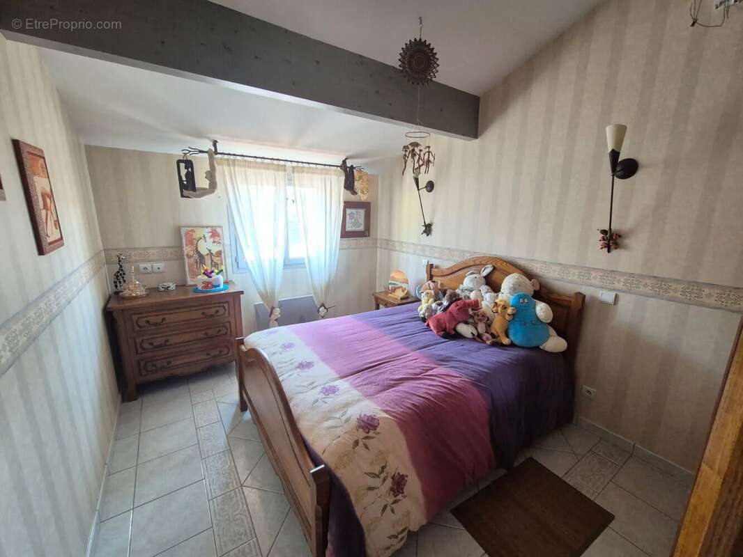 Maison à BRIVES-CHARENSAC