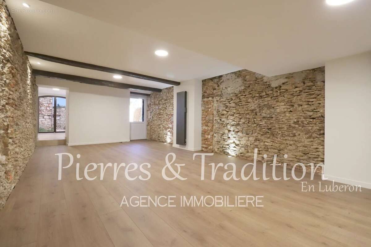 Maison à ROUSSILLON