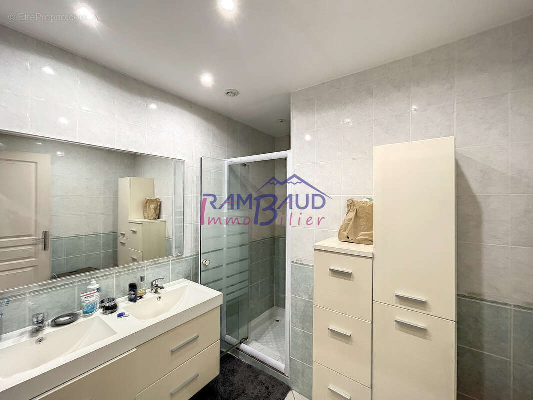 Maison à SAINT-ETIENNE-DE-CUINES