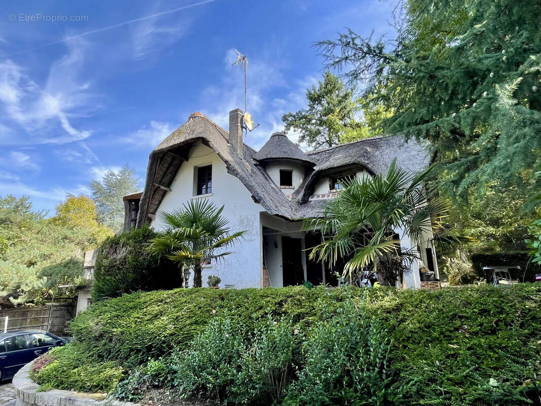 Maison à LES MESNULS