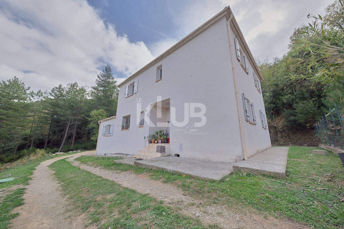 Maison à POGGIO-DI-VENACO