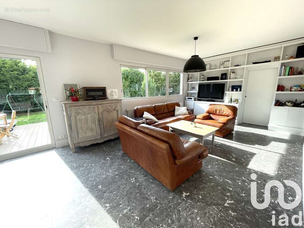 Maison 187 m² à Soisy-Sur-Seine  - photo 5
