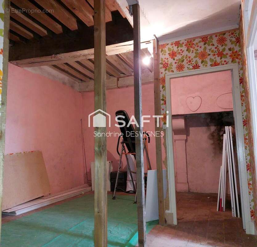 Maison 120 m² à Saint-Symphorien-De-Marmagne  - photo 6
