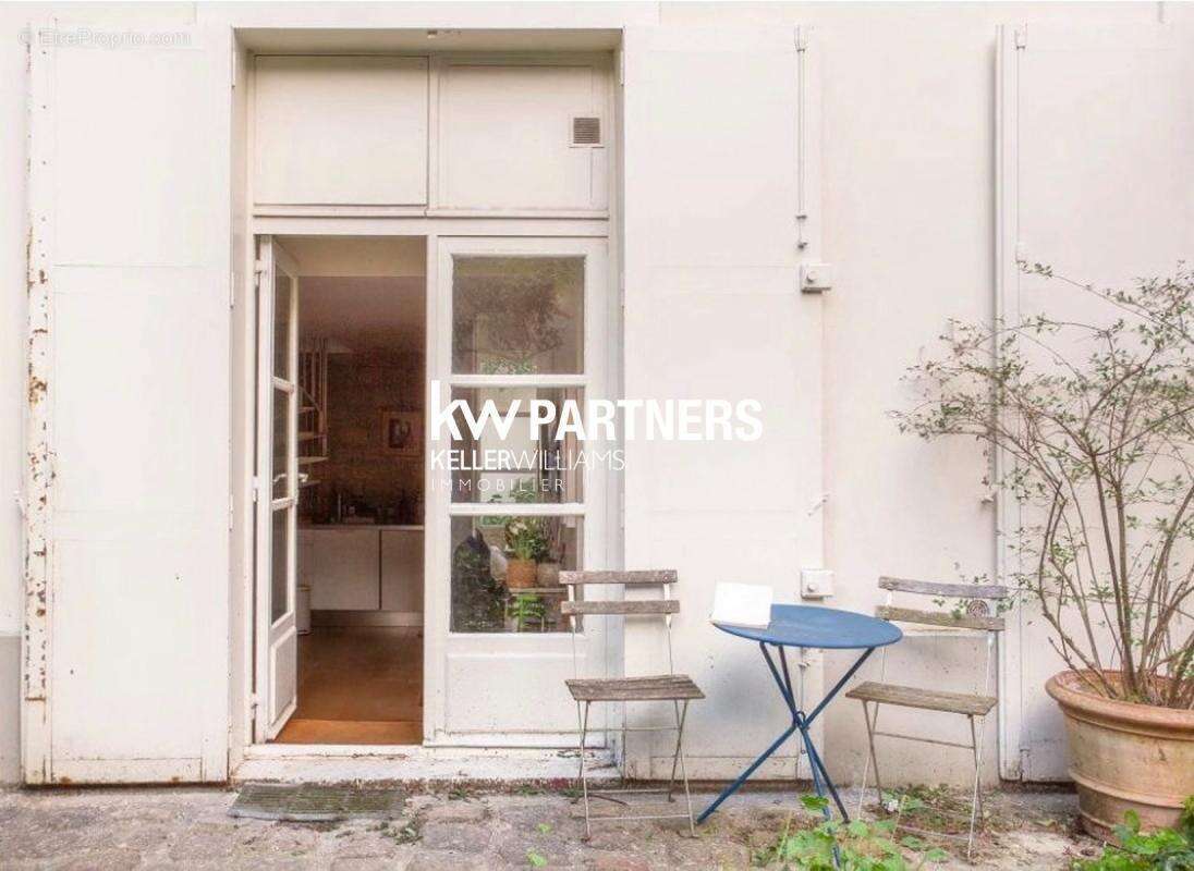 Appartement à PARIS-3E