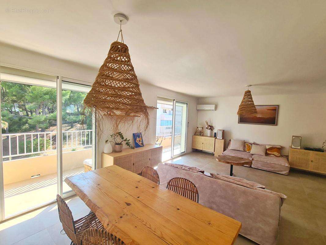 Appartement à SIX-FOURS-LES-PLAGES