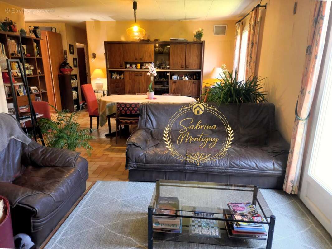 Maison à AZAY-LE-RIDEAU